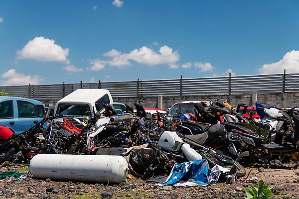 포토 JPG 해외이미지 산업 육상교통 교통시설 자동차 사람없음 쌓기 환경 금속 재활용 손상 쓰레기 폐기물 사건 버리기 사회이슈 부식 한조각 낭비 고물상 구식 깨짐 옛날 자동 중고 철강 카피스페이스 해외포토 1 교통수단 교통 컨셉 모션 재질 공백 시설 친환경 파일형식 이미지허브