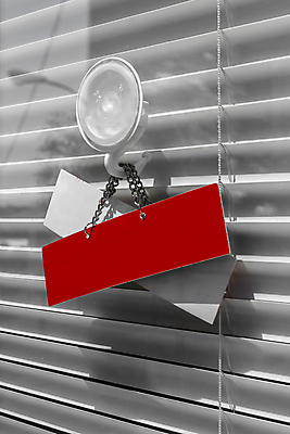 포토 JPG 해외이미지 백그라운드 비즈니스 창문 유리 사람없음 빨간색 문 상점 금속 공백 흰색 오픈 오브젝트 복고 베네치아 소매 시각장애인 카피스페이스 해외포토 컬러 재질 이탈리아 장애인 파일형식 이미지허브