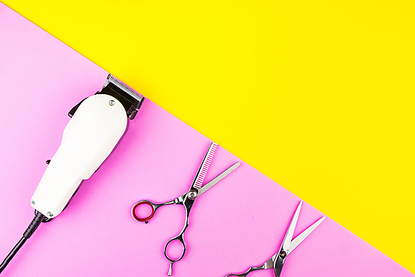 포토 JPG 해외이미지 직업 헤어스타일 디자인 여자 백그라운드 수염 기술 사람없음 빛 뷰티 노란색 유행 상점 금속 장비 흰색 잡기 머리빗 우아함 은색 미용사 이발 자르기 오브젝트 날카로움 손질 몸단장 이발소 고립 돌봄 스타일리스트 이발사 철강 커터 스타일 해외포토 컬러 컨셉 모션 재질 사람 미용용품 뷰티샵 파일형식 이미지허브