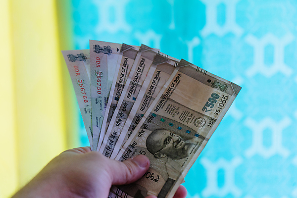 포토 JPG 해외이미지 종이 백그라운드 컨셉 지폐 돈 비즈니스 성공 사람없음 금융 경제 쪽지 성장 잡기 절약 재산 투자 상업 모음 이익 계산서 대출 빚 수입 자금 해외포토 모션 한글 파일형식 이미지허브