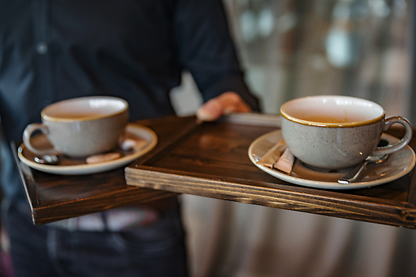 포토 JPG 해외이미지 손 커피 음료 백그라운드 컨셉 유리 탁자 아침 실내 미술 사람없음 컵 갈색 상점 이탈리아 카페 우유 머그컵 흰색 신선 잡기 바 뜨거움 고급 달콤 맛 아침식사 수증기 굽기 서비스 바리스타 향 팔 카푸치노 단절 라떼 모카 카페인 필터 혼자 해외포토 주간 직업 식기 유럽 컬러 가구 모션 재질 문화예술 유제품 내부 신체부위 식사 구이 파일형식 이미지허브