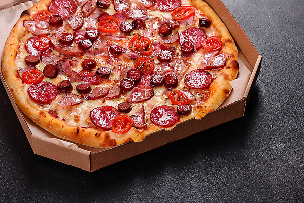 포토 JPG 해외이미지 전통 음식 조각 백그라운드 토마토 채소 탁자 치즈 피자 패스트푸드 육류 요리 사람없음 목재 식당 식사 저녁식사 버섯 이탈리아 껍질 시골 뜨거움 소시지 닫기 이탈리아음식 맛 정상 굽기 허브 속도 매움 햄 레시피 후추 바질 모짜렐라치즈 살라미 페퍼로니 해로움 핸드메이드 해외포토 나무 식물 유럽 가구 컨셉 식재료 재료 모션 유제품 서양음식 상점 가공식품 인스턴트 구이 향신료 파일형식 이미지허브