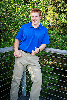 포토 JPG 해외이미지 남자 행복 여유 포즈 졸업 학교 성공 기념 한명 소년 10대 빨간색 파란색 축구 끝 주근깨 저지 플레이어 해외포토 1 교육 감정 어린이 컬러 컨셉 청소년 사람 구기 점 파일형식 이미지허브