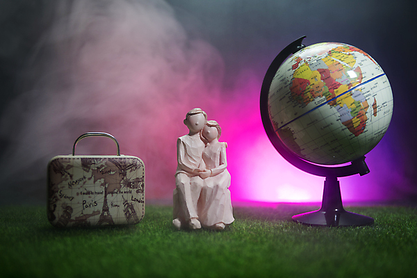 포토 JPG 해외이미지 커플 여자 행복 도로 여행 결혼 백그라운드 컨셉 2 가족 교통시설 남편 휴가 아이디어 항해 발렌타인데이 사랑 정장 성인 사람없음 장식 여름 세계 글로벌 장난감 지구본 여행가방 신혼여행 수확 짐 공항 복고 승객 루트 방법 수하물 해외포토 옷 계절 감정 길 교통 농업 배_교통 가방 관계 데이이벤트 사람 이벤트 시설 파일형식 이미지허브