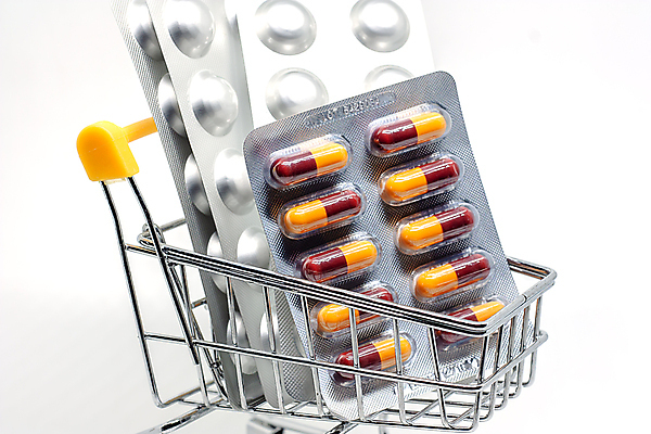 포토 JPG 해외이미지 백그라운드 비즈니스 건강 병원 사람없음 치료 알약 약 세일 바구니 상점 카트 고통 환자 의사 흰색 시장 구매 질병 약국 고객 오브젝트 서비스 처방 패키지 소매 중독 조제 슈퍼마켓 돌봄 복용 약사 치료제 항생제 해외포토 감정 컬러 의학 모션 쇼핑 의료진 만들기 파일형식 이미지허브