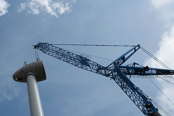 포토 JPG 해외이미지 주간 구름 로우앵글 하늘 사람없음 야외 건설현장 풍력에너지 기중기 해외포토 자연요소 뷰포인트 건설업 중장비 그린에너지 파일형식 이미지허브