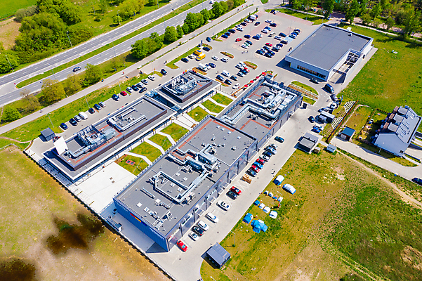 포토 JPG 해외이미지 나무 배너 외관 산업 도로 비즈니스 가정 자동차 벽돌 새로움 거리 파노라마 사람 사람없음 야외 건물 초록색 파란색 우주 상점 도시 센터 시장 재산 수리 콘센트 전기에너지 상품 큼 주차 쇼핑몰 상업 정사각형 광장 수납 짐차 소매 거인 교외 뒤뜰 해외포토 도형 식물 건축물 길 육상교통 컬러 컨셉 교통시설 촬영기법 금융 에너지 크기 파일형식 이미지허브