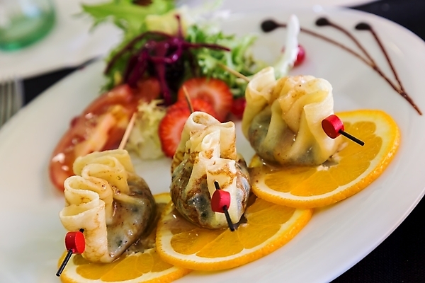 포토 JPG 해외이미지 접시 음식 오렌지 탁자 실내 사람없음 빨간색 초록색 노란색 식당 샐러드 흰색 우아함 닫기 맛 만족 팩 시금치 팬케이크 점심식사 폭식 해외포토 식기 감정 컬러 가구 컨셉 채소 과일 모션 내부 케이크 상점 식사 화장품 파일형식 이미지허브