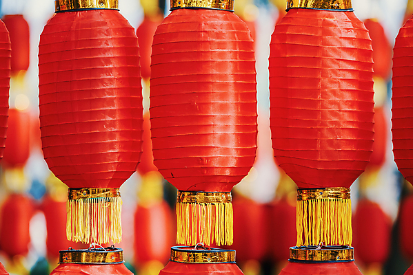 포토 JPG 해외이미지 전통 디자인 행복 아시아 종교 종이 문화 여행 백그라운드 휴가 새로움 기념 매달리기 미술 동양인 이벤트 사람없음 장식 빨간색 빛 축제 중국 등불 램프 축하 인사 행운 재산 연도 심볼 타운 동쪽 숭배 차이나타운 많음 해외포토 감정 나라 컬러 컨셉 모션 문화예술 조명 인종 금융 관광지 예절 도시 방향 파일형식 이미지허브