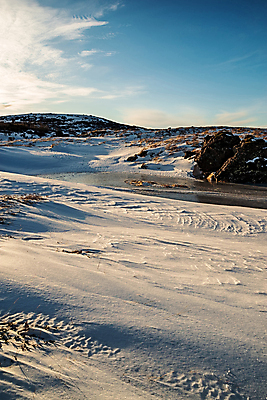 포토 JPG 해외이미지 구름 계절 공원 호수 겨울 자연 하늘 아이슬란드 풍경 사람없음 야외 세로 일출 얼음 일몰 흰색 암초 내추럴 해외포토 자연요소 공공시설 유럽 컬러 노을 생태계 파일형식 이미지허브