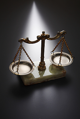 포토 JPG 해외이미지 컨셉 사람없음 자유 골동품 몸무게 심볼 측정 눈금 복고 법 시스템 법관 공정 법정 옛날 해외포토 법률가 파일형식 이미지허브