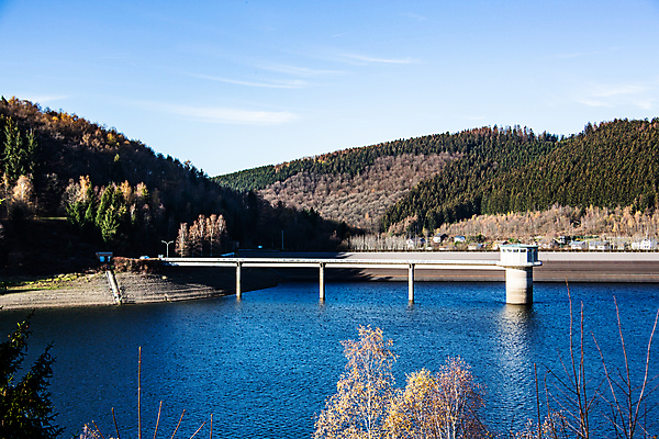 포토 JPG 해외이미지 나무 구름 호수 음식 하늘 건조 사람없음 초록색 물 파란색 빛 반사 숲 큼 댐 무거움 해외포토 자연요소 식물 공공시설 컬러 무게 크기 파일형식 이미지허브