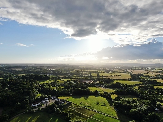 포토 JPG 해외이미지 나무 구름 안테나 풍경 사람없음 시골 드론 해외포토 자연요소 식물 통신 파일형식 이미지허브