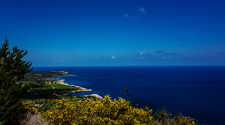 포토 JPG 해외이미지 나무 공원 유럽 모래 바다 섬 여행 자연 하늘 산 파노라마 풍경 사람없음 야외 초록색 물 여름 파란색 뷰티 항구 산책로 바위 투명 보트 지중해 내추럴 전국 해외포토 사이프러스공화국 자연요소 식물 계절 공공시설 나라 길 컬러 배_교통 교통시설 촬영기법 돌_바위 생태계 파일형식 이미지허브