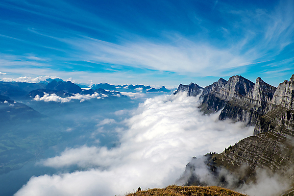 포토 JPG 해외이미지 구름 유럽 호수 자연 하늘 산 파노라마 풍경 사람없음 파란색 안개 스위스 알프스 해외포토 자연요소 나라 컬러 날씨 촬영기법 생태계 파일형식 이미지허브