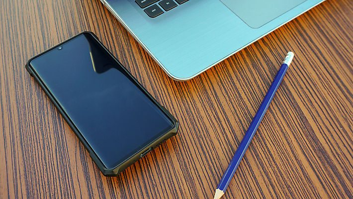 포토 JPG 해외이미지 디자인 교육 종이 백그라운드 컨셉 비즈니스 통신 학교 탁자 모바일 직장 사람없음 목재 파란색 노트북 스마트폰 핸드폰 컴퓨터 사무실 알약 연필 펜 우주 디지털 스크린 다이어리 검은색 쪽지 공책 공백 흰색 키보드 업무 정상 무선전화기 책상 오브젝트 질감 페이지 고립 옛날 해외포토 나무 컬러 가구 회사 재료 문구용품 학용품 전자제품 스마트기기 필기구 약 사무용품 작업 전화기 파일형식 이미지허브