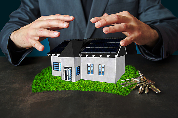 포토 JPG 해외이미지 손 남자 컨셉 비즈니스 부동산 주택 안전 손짓 사람없음 금융 판매 믿음 저축 비즈니스맨 보호 구매 계획 위험 상인 중개인 시골집 가정경제 보안 투자 보험 대출 돌봄 해외포토 직업 감정 가정 모션 사람 건물 신체부위 경제 쇼핑 직장인 재산 파일형식 이미지허브