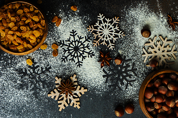 포토 JPG 해외이미지 백그라운드 컨셉 크리스마스 오렌지 탁자 디저트 종류 요리 사람없음 쿠키 축제 식사 견과류 바위 사발 달콤 굽기 서식 밀가루 건포도 시나몬 커터 콘크리트 카피스페이스 해외포토 기념일 음식 가구 과일 포도 공백 돌_바위 사기그릇 맛 가루 구이 건과일 파일형식 이미지허브