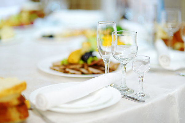 포토 JPG 해외이미지 그릇 식기 접시 디자인 음식 결혼 포크 채소 유리 탁자 기념 육류 이벤트 사람없음 내부 장식 빛 컬러풀 파티 요식업 식당 와인 식사 저녁식사 희망 식탁보 흰색 칼 고급 우아함 맛 은색 배열 먹기 서비스 메뉴 냅킨 기회 설정 점심식사 완벽 접수 정중 해외포토 감정 산업 컬러 가구 컨셉 식재료 모션 재질 주류 상점 파일형식 이미지허브