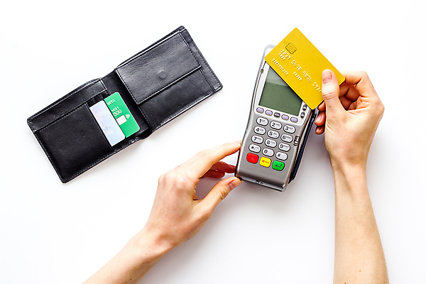 포토 JPG 해외이미지 손 비즈니스 사람없음 금융 쇼핑 상점 잡기 신용카드 시장 구매 정상 플라스틱 소매 순간 터미널 해외포토 모션 재질 신체부위 경제 파일형식 이미지허브