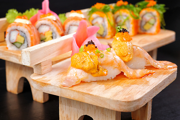 포토 JPG 해외이미지 전통 접시 아시아 음식 조각 백그라운드 잎 다이어트 오렌지 젓가락 밥 오이 건강 어류 요리 동양인 사람없음 목재 빨간색 식당 일본 검은색 식사 저녁식사 초밥 회 흰색 신선 해조류 맛 참치 먹기 해산물 메뉴 준비 날것 롤 캘리포니아 연어 동쪽 점심식사 고립 캐비아 해외포토 나무 식물 식기 나라 컬러 컨셉 채소 과일 식재료 재료 모션 수저 인종 상점 미국 수중동물 해양식물 방향 일본음식 파일형식 이미지허브