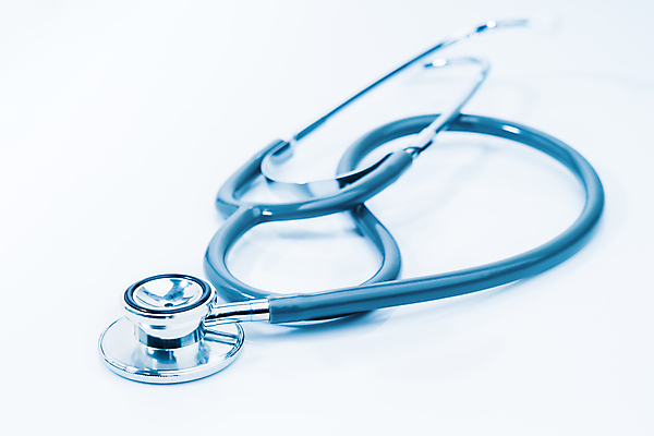 포토 JPG 해외이미지 과학 백그라운드 청진기 의료기기 탁자 건강 병원 사람없음 파란색 약 금속 듣기 장비 시험 의사 기구 공구 심장 긴급 맥박 질병 측정 오브젝트 돌봄 카피스페이스 해외포토 교육 컬러 가구 의학 모션 재질 공백 의료진 도구 장기_의학 파일형식 이미지허브