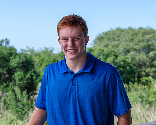 포토 JPG 해외이미지 남자 행복 여유 포즈 졸업 학교 성공 기념 한명 소년 10대 빨간색 파란색 축구 끝 주근깨 저지 플레이어 해외포토 1 교육 감정 어린이 컬러 컨셉 청소년 사람 구기 점 파일형식 이미지허브