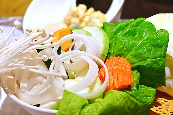 포토 JPG 해외이미지 음식 농업 다이어트 채소 재료 자연 호박 양파 오이 건강 요리 동양인 사람없음 초록색 컬러풀 주방 일본 버섯 당근 샐러드 흰색 신선 최고 뜨거움 수프 냄비 상추 먹기 유기농 내추럴 곰팡이 채식주의자 로메인상추 해외포토 웰빙 산업 아시아 컬러 모션 뿌리채소 인종 솥 생태계 채식 파일형식 이미지허브