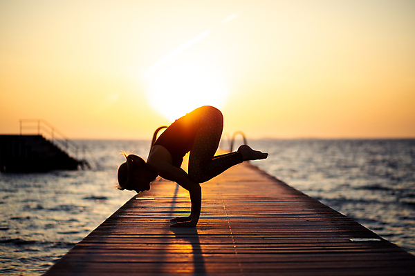 포토 JPG 해외이미지 1 라이프스타일 여자 실루엣 스포츠 바다 포즈 신체 요가 자연 하늘 휴식 건강 사람 사람없음 야외 목재 물 운동 태양 평화 항구 화목 일몰 에너지 연습 명상 내추럴 돌봄 해외포토 자연요소 나무 웰빙 컨셉 재료 교통시설 모션 촬영기법 생활 노을 생태계 파일형식 이미지허브