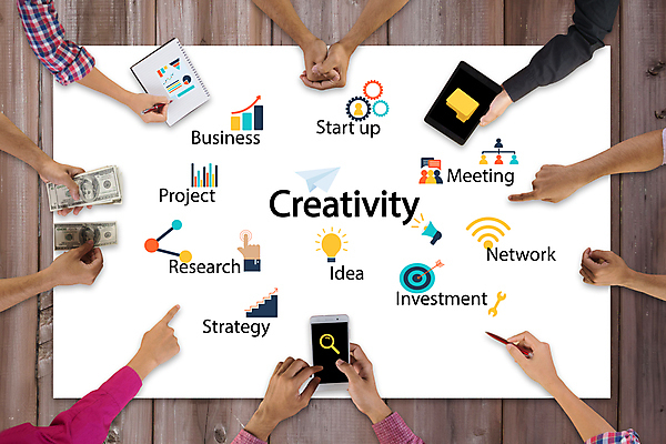 포토 JPG 해외이미지 아이콘 직업 인터넷 비즈니스 사업가 통신 회의 아이디어 안테나 사람 사람없음 그래픽 단어 스마트폰 사무실 알약 디지털 작업 비즈니스우먼 네트워크 계획 연결 토론 고객 심볼 분석 시작 온라인 브레인스토밍 해외포토 문자 여자 컨셉 핸드폰 스마트기기 약 직장인 파일형식 이미지허브