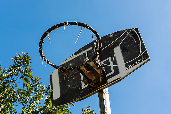 포토 JPG 해외이미지 밧줄 스포츠 공 놀이 하늘 농구 사람없음 야외 목재 파란색 바구니 금속 반지 원형 그물 테두리 법정 옛날 해외포토 도형 나무 줄 컬러 재료 장신구 재질 구기 파일형식 이미지허브