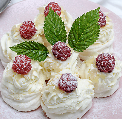 포토 JPG 해외이미지 디저트 실내 사람없음 케이크 산딸기 머랭 파블로바 해외포토 음식 과일 내부 파일형식 이미지허브