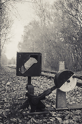 포토 JPG 해외이미지 산업 길 여행 교통시설 자연 풍경 사람없음 야외 금속 검은색 어둠 기차 수확 흰색 방향 복고 부드러움 방법 선로 옛날 철강 해외포토 육상교통 컬러 교통 농업 재질 대중교통 감각 시설 생태계 파일형식 이미지허브