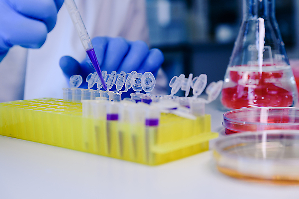 포토 JPG 해외이미지 과학 컨셉 건강 병원 실험 사람없음 스터디 약 장비 작업 액체 실험실 바이러스 질병 DNA 생명공학 플라스틱 약국 과학자 플라스크 분석 생물학 감염 미생물 튜브 발견 조제 혁명 개발 피펫 화학물질 화학자 살균 해외포토 직업 교육 의학 재질 생물 실험기구 학습 화학 만들기 학자 파일형식 이미지허브