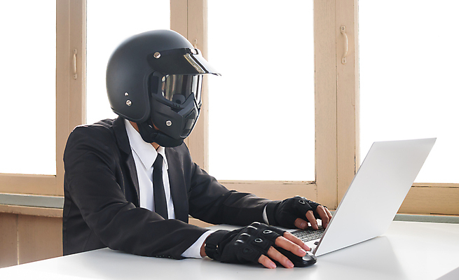 포토 JPG 해외이미지 컨셉 비즈니스 미래 기술 한명 사람 노트북 컴퓨터 디지털 공책 정보 마음 타이핑 작업 비즈니스맨 쥐 스마트 로봇 뇌 전자 교체 지능 휴머노이드 AI_인공지능 해외포토 1 남자 문구용품 전자제품 직장인 설치류 파일형식 이미지허브