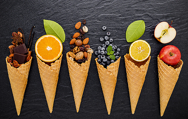 포토 JPG 해외이미지 잎 오렌지 사람없음 초콜릿 견과류 사과 레몬 블루베리 아이스크림콘 해외포토 식물 과일 디저트 콘 파일형식 이미지허브