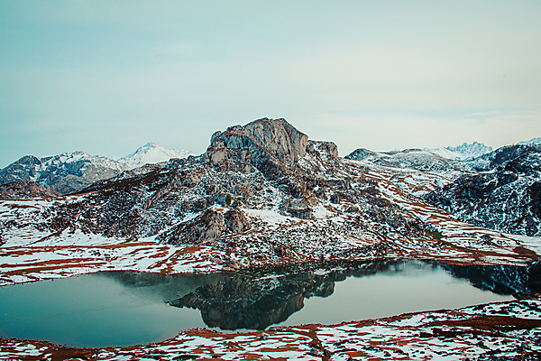 포토 JPG 해외이미지 구름 호수 여행 교통시설 자연 파노라마 사람없음 가로 관광지 컬러풀 반사 평화 걷기 계곡 냉동 고요 새벽 트래킹 하이킹 양 소 스페인 정상 순수 생태계 조경 장면 북쪽 천국 거인 흐림 석호 생태학 스페인어 카피스페이스 스코틀랜드 산맥 해외포토 자연요소 교육 유럽 컬러 교통 컨셉 포유류 모션 레저 날씨 영국 산 촬영기법 공백 방향 시설 파일형식 이미지허브