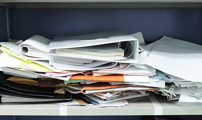 포토 JPG 해외이미지 종이 비즈니스 직장 실내 사람없음 내부 사무실 쌓기 방 장비 금지 도구 업무 캐비닛 문서 파일 바쁨 폴더 해외포토 회사 모션 작업 사물함 파일형식 이미지허브