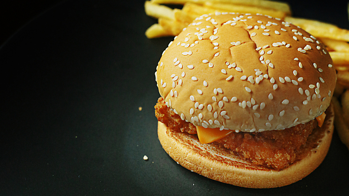 포토 JPG 해외이미지 백그라운드 검은배경 패스트푸드 어류 사람없음 감자튀김 햄버거 생선튀김 카피스페이스 해외포토 감자 검은색 수중동물 공백 튀김 인스턴트 파일형식 이미지허브