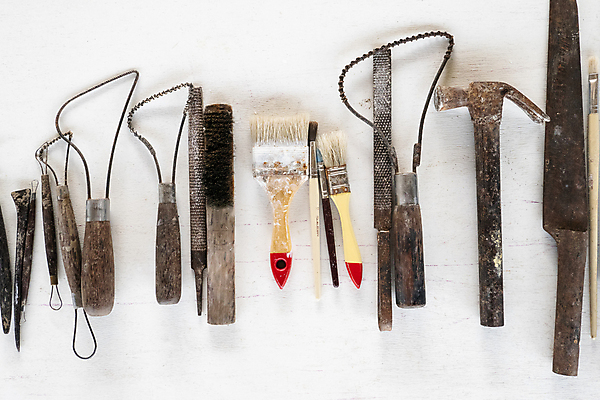 포토 JPG 해외이미지 조각 백그라운드 기술 창조 미술 취미 사람없음 목재 세트 쌓기 금속 침묵 페인트 장비 도구 공구 붓 업무 도자기 그룹 작업실 칼 망치 자르기 공예 오브젝트 그림 질감 날카로움 예술가 위치 점토 DIY 조각가 커터 핸드메이드 해외포토 나무 재료 모션 재질 문화예술 소리 작업 파일형식 이미지허브