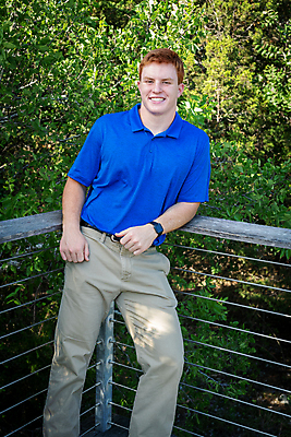 포토 JPG 해외이미지 남자 행복 여유 포즈 졸업 학교 성공 기념 한명 소년 10대 빨간색 파란색 축구 끝 주근깨 저지 플레이어 해외포토 1 교육 감정 어린이 컬러 컨셉 청소년 사람 구기 점 파일형식 이미지허브