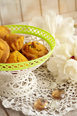 포토 JPG 해외이미지 꽃 음식 백그라운드 탁자 아침 휴가 휴식 디저트 부활절 주택 건강 요리 사람없음 목재 장식 컬러풀 뷰티 케이크 식사 봄 빵집 벚꽃 흰색 시골 축하 신선 생일 달콤 맛 컵케이크 굽기 머핀 돌봄 작약 페스츄리 핸드메이드 해외포토 주간 나무 식물 계절 기념일 빵 컬러 가구 컨셉 재료 모션 건물 상점 구이 파일형식 이미지허브