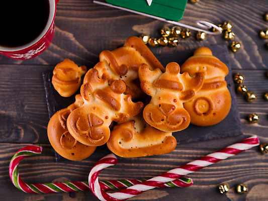 포토 JPG 해외이미지 모양 디자인 커피 음식 백그라운드 컨셉 크리스마스 겨울 가족 탁자 휴가 사슴 디저트 새로움 기념 따뜻함 건강 선물 사람없음 목재 장식 컵 쿠키 축제 식사 빵집 수확 신용카드 맛 정상 굽기 연도 질감 각도 엽서 썰매 핸드메이드 카피스페이스 안락 해외포토 나무 식기 계절 기념일 음료 가구 농업 재료 포유류 관계 금융 상점 공백 편지 구이 파일형식 이미지허브