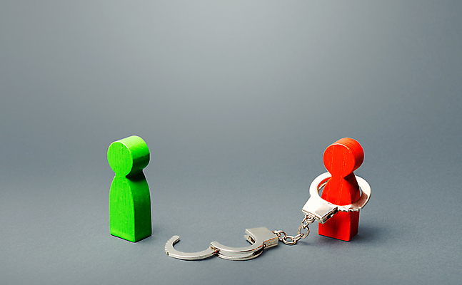 포토 JPG 해외이미지 회색배경 실내 사람없음 자유 말_게임 수갑 구속 해외포토 백그라운드 컨셉 내부 회색 게임 파일형식 이미지허브