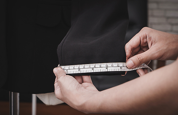 포토 JPG 해외이미지 손 셔츠 실내 신체부위 작업 마네킹 측정 치수 치수재기 소매 해외포토 상의 사람 내부 파일형식 이미지허브