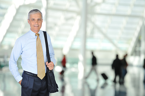 포토 JPG 해외이미지 백인 직업 1 남자 행복 중년 백그라운드 비즈니스 성공 넥타이 한명 서기 미소 사람 정장 성인 내부 건물 사무실 흰색 업무 비즈니스맨 역 치아 공항 싱글 경영자 내추럴 경영 해외포토 서양인 건축물 잡화 옷 감정 컬러 컨셉 교통시설 모션 표정 작업 직장인 소화기관 리더 파일형식 이미지허브