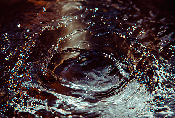 포토 JPG 해외이미지 모양 물결 파도 이동 모션 벽지 표면 추상 휴식 잉크 프레임 주류 건강 미술 사람없음 물 빛 반사 거품 젖음 흐름 추위 물방울 신선 투명 액체 떨어짐 매끈함 시원함 충돌 순수 속도 역동적 충격 격파 그만 순간 중력 더스트파티클 카피스페이스 미니멀 해외포토 자연요소 음료 바다 컨셉 무늬 문화예술 공백 감각 파일형식 이미지허브