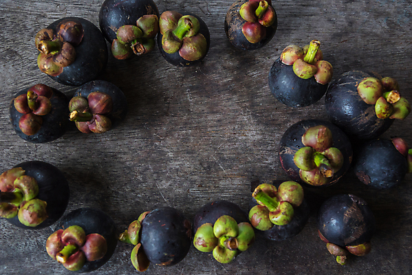 포토 JPG 해외이미지 회색배경 실내 사람없음 하이앵글 여러개 열대과일 망고스틴 해외포토 뷰포인트 다수 백그라운드 과일 내부 회색 파일형식 이미지허브