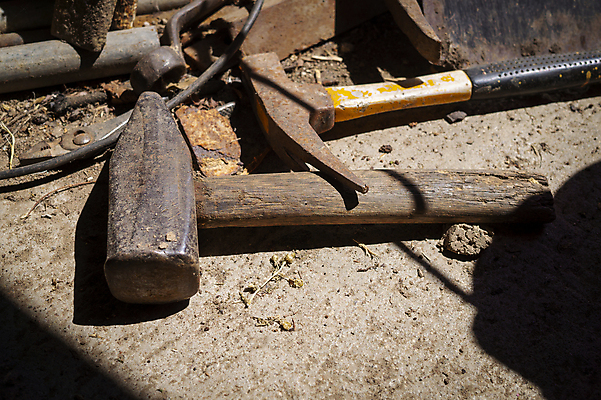 포토 JPG 해외이미지 산업 길 백그라운드 손잡이 사람없음 목재 갈색 금속 장비 수확 골동품 흰색 기구 도구 공구 시골 업무 작업실 수리 망치 철 오브젝트 부식 복고 목공예 무거움 그런지 대장장이 옛날 작업대 철강 하드웨어 해외포토 나무 컬러 농업 재료 재질 컴퓨터 작업 무게 공예 파일형식 이미지허브