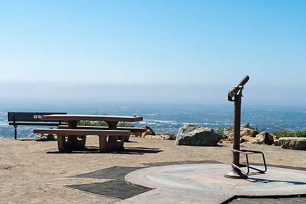포토 JPG 해외이미지 도로 밭 벤치 자연 탁자 하늘 휴식 산 안테나 풍경 사람없음 파란색 컬러풀 태양 소풍 노란색 계곡 미국 망원경 산책로 하이킹 시골 황무지 정상 큼 땅 언덕 캘리포니아 이웃 교외 더블 전국 절정 수평선 해외포토 자연요소 길 컬러 가구 컨셉 북아메리카 농업 의자 통신 교통시설 레저 야외활동 크기 생태계 파일형식 이미지허브